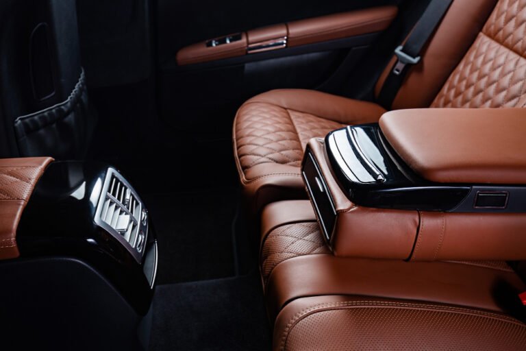 VIP transfer service Innsbruck Alps — Mercedes S-Class white-glove chauffeur luxury